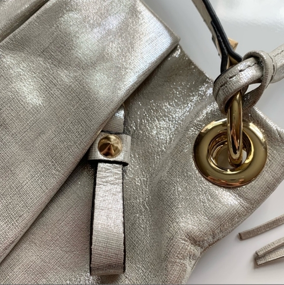 NWOT Vince Camuto Silver Leather Crossbody - Picture 4 of 10